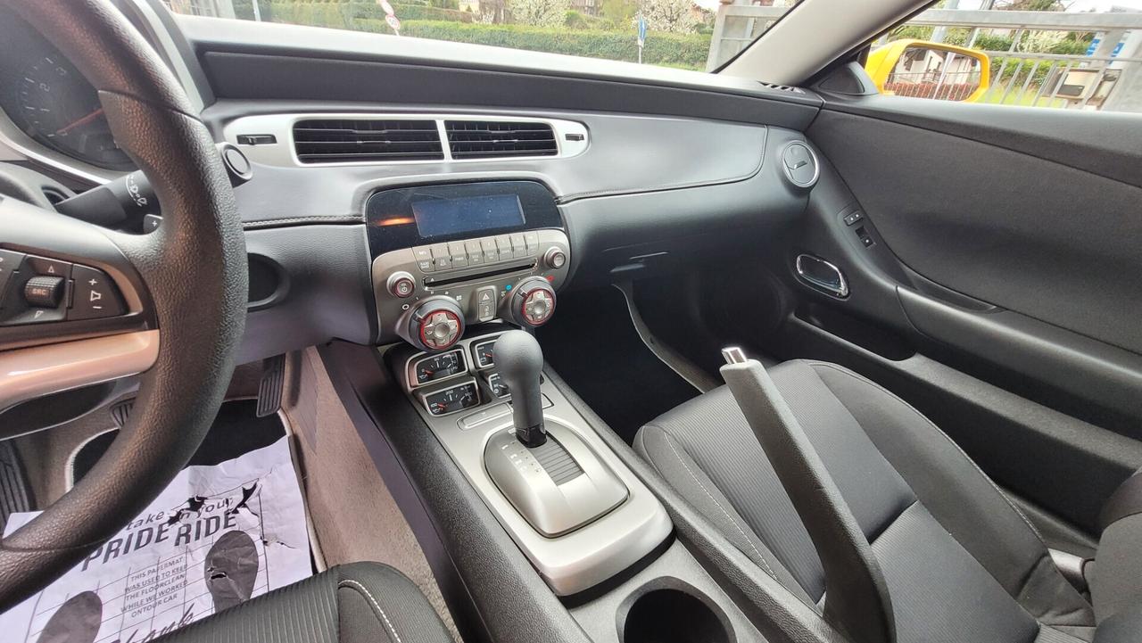 Chevrolet Camaro 5th Gen 3.6 V6 RS Bumblee Bee Edition