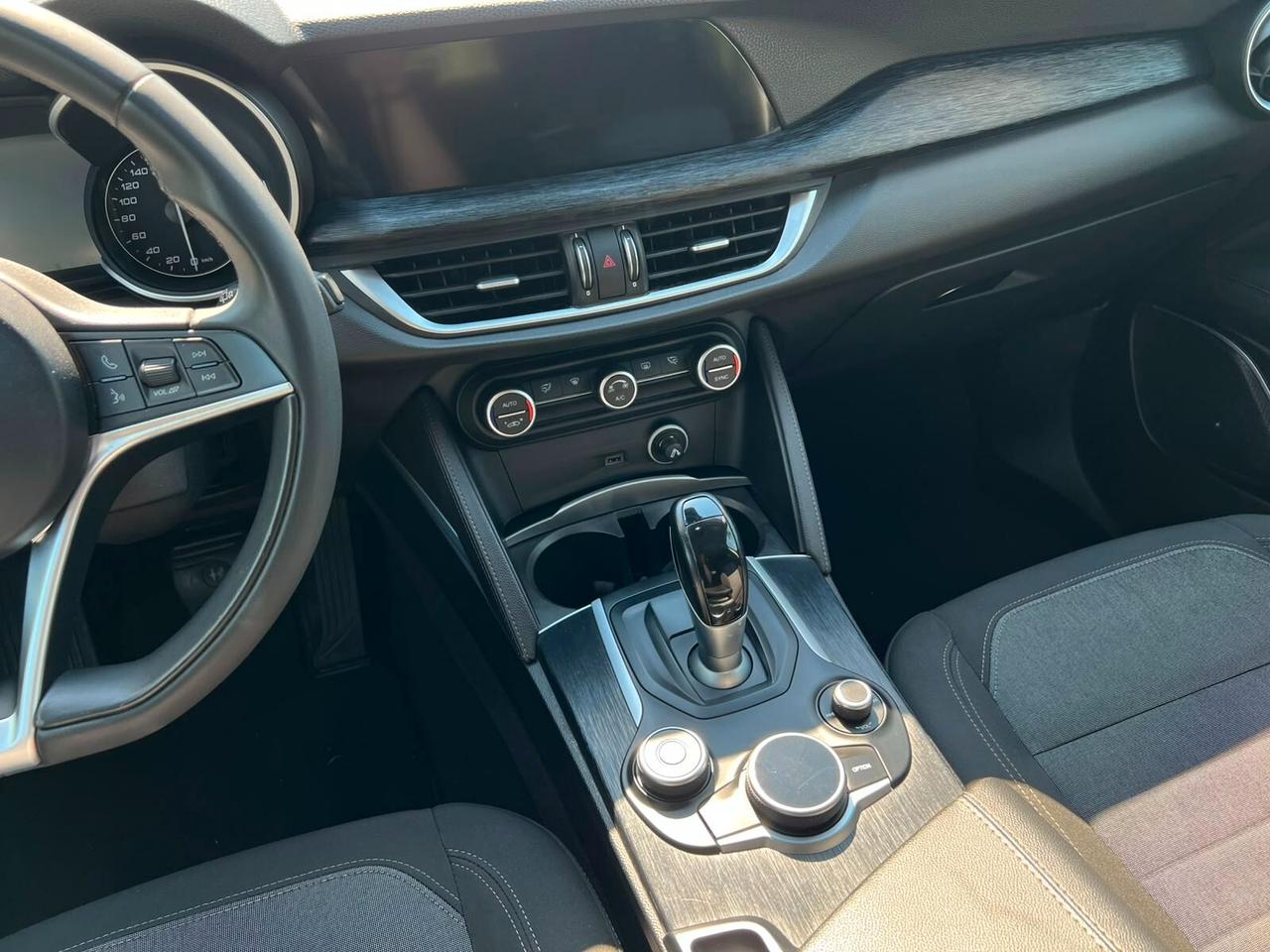 Alfa Romeo Stelvio 2.2 Turbodiesel 160 CV AT8 RWD Sport-Tech