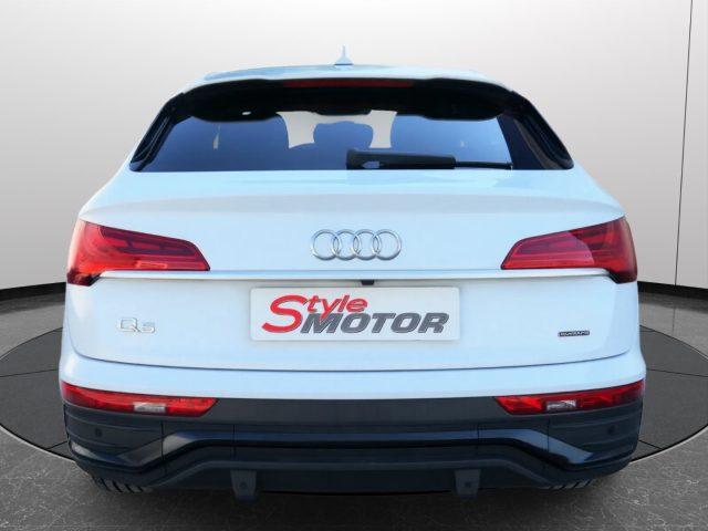 AUDI Q5 SPORTBACK 40 TDI quattro S tronic Business Advance