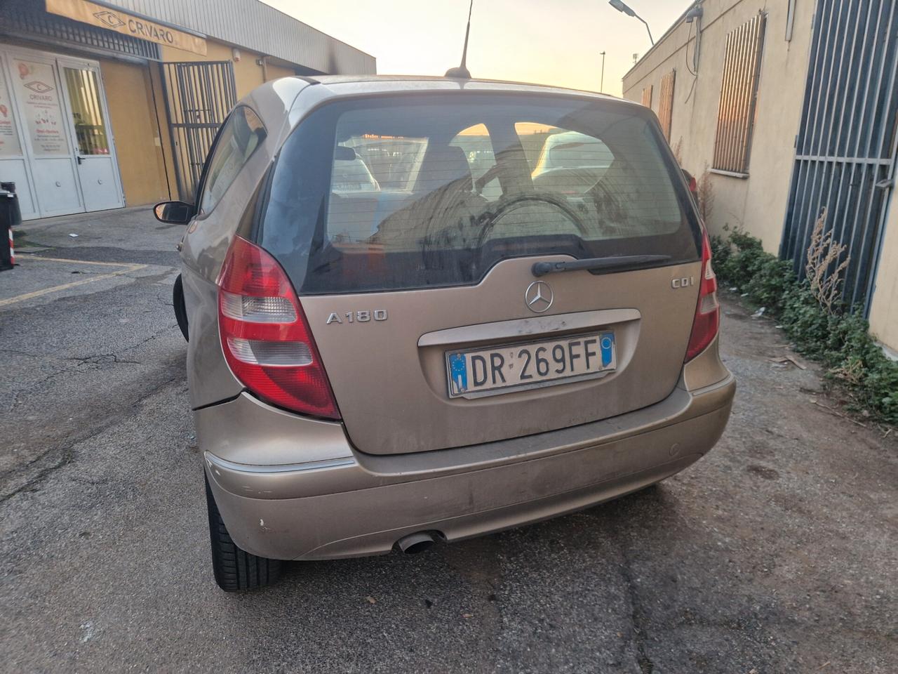 A 180 Frizione rotta parte ma non marciante