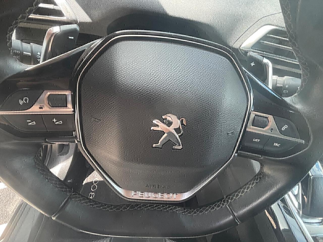 Peugeot 3008 Hybrid 225 e-EAT8 GT KM52000 FULL LED