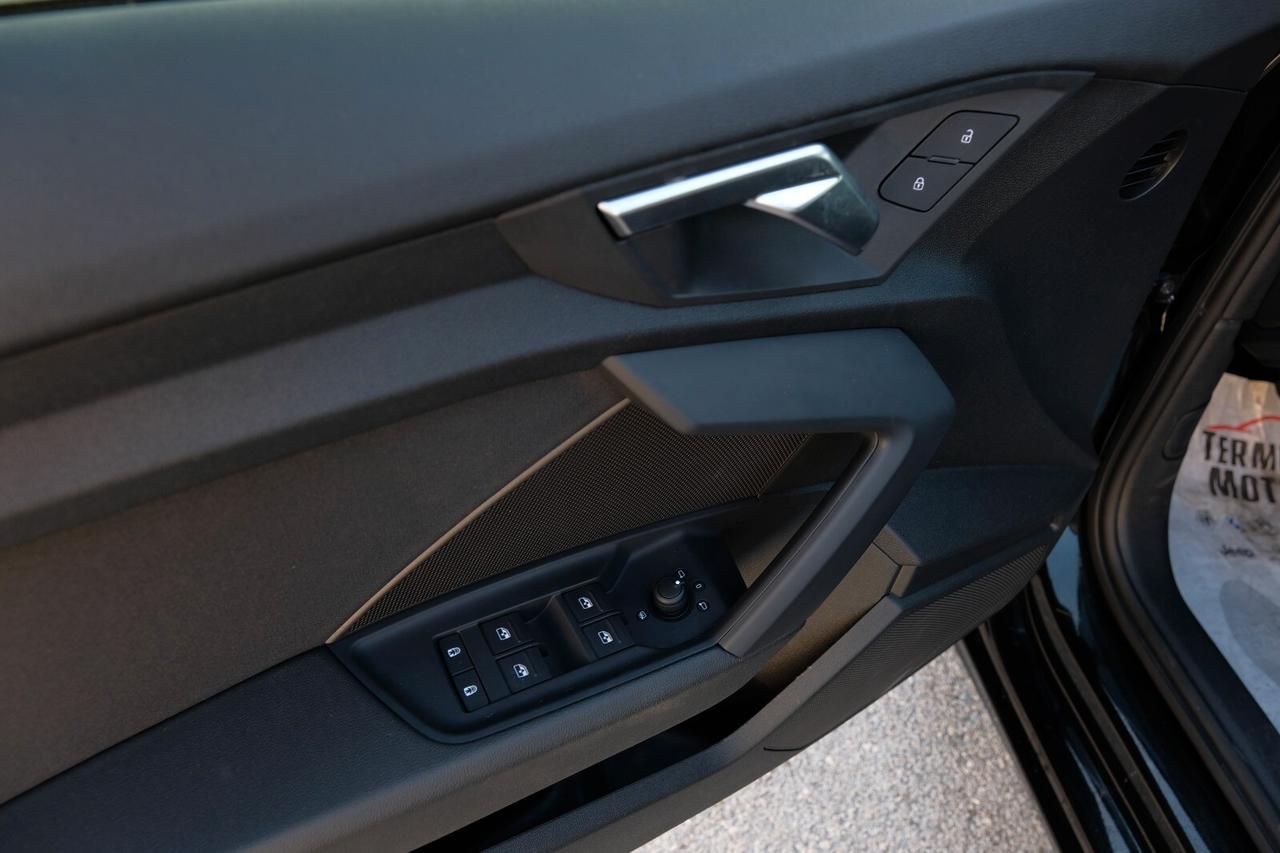 Audi A3 SPB 35 TDI Identity Black