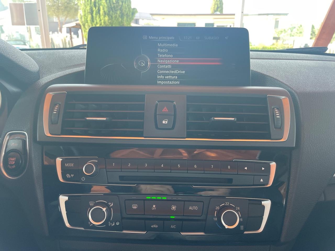 Bmw 118 118d 5p. Urban