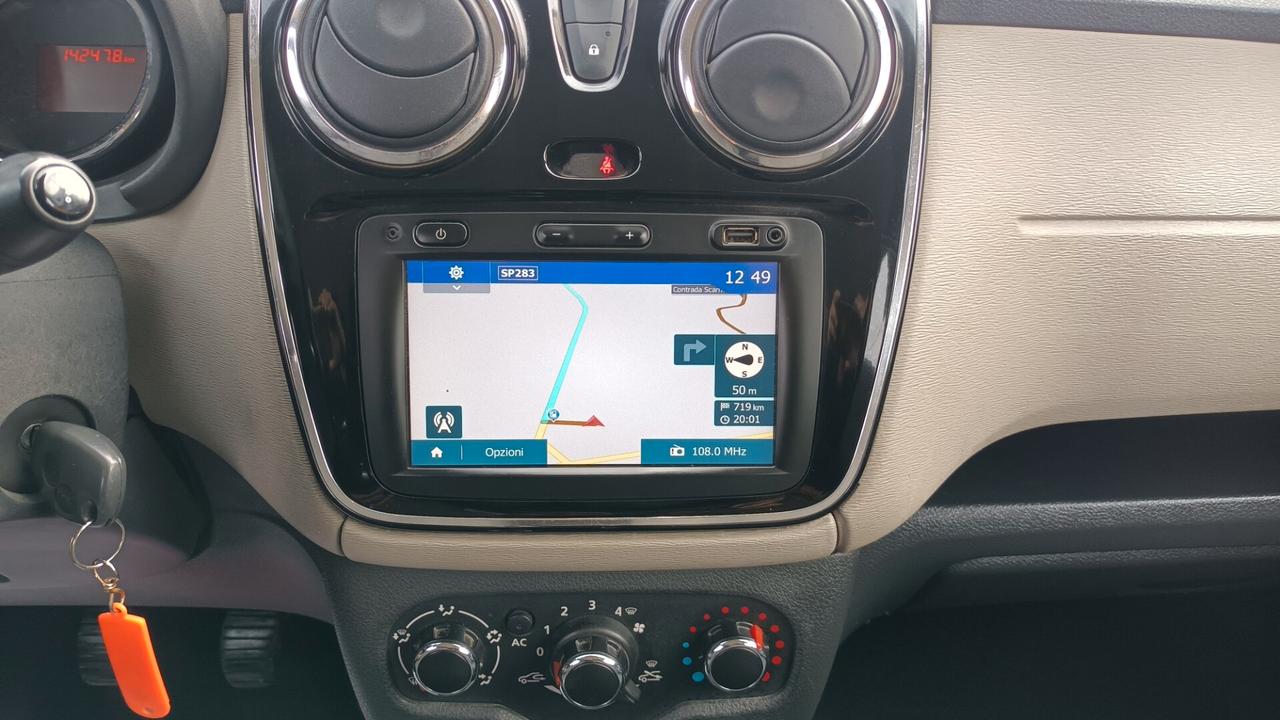 Dacia Lodgy 1.6 benzina/metano km 142.500 pari al nuovo