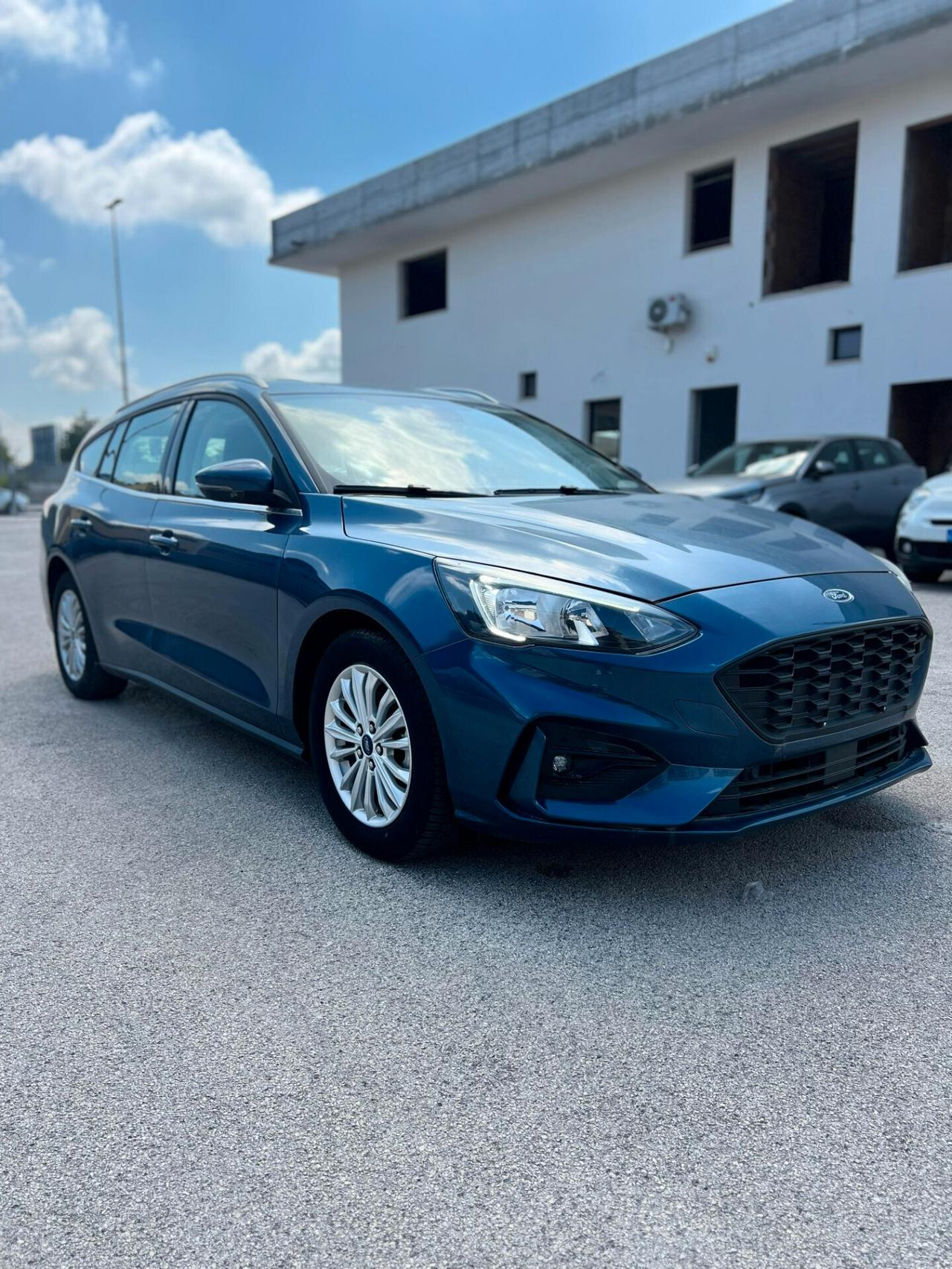 Ford Focus TURNIER 1.0 ECOBOOST HYBRID