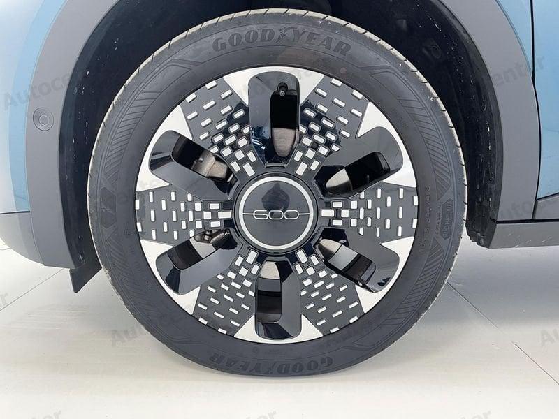 FIAT 600 1.2 hybrid La Prima 110cv auto