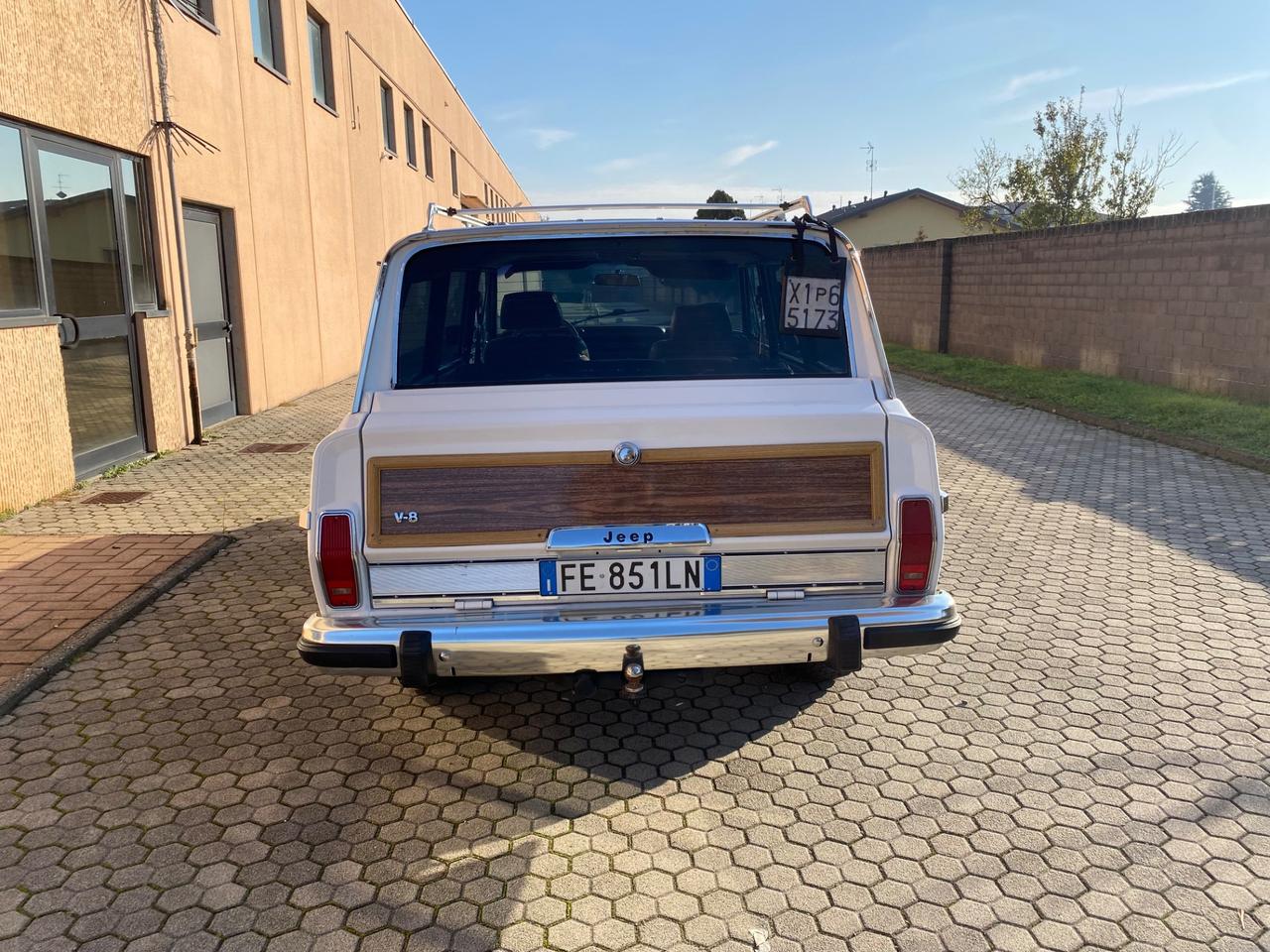 Jeep Wagoneer Grand 5.9 v8