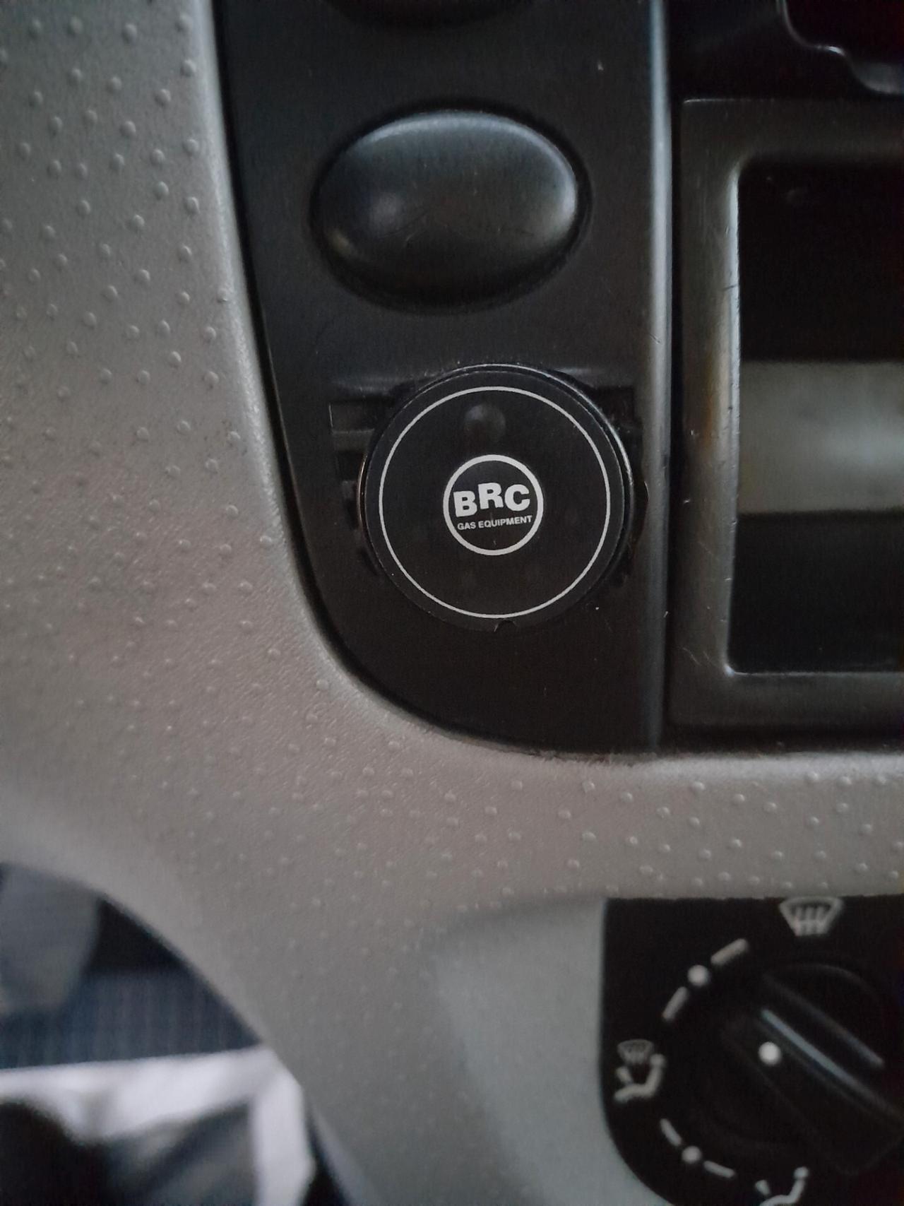 C3 1.1 Elegance CON GPL