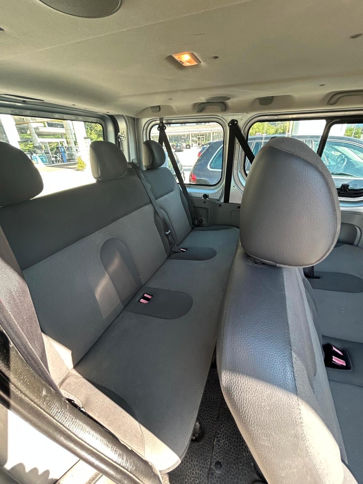 Renault Trafic T27 2.0 dCi/115 PC-TN Passenger Black Edition