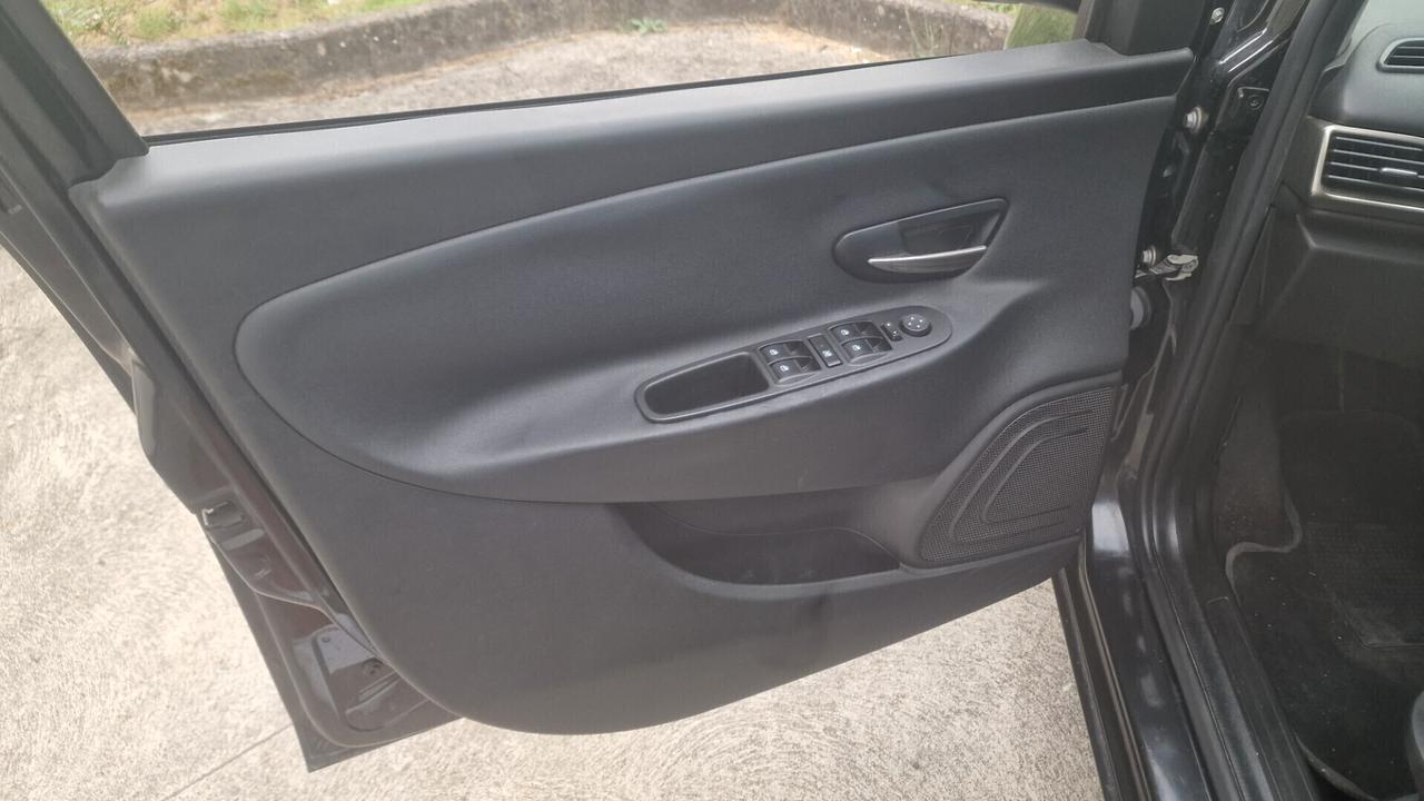 Lancia Ypsilon 1.2 69 CV 5 porte GPL Ecochic Gold