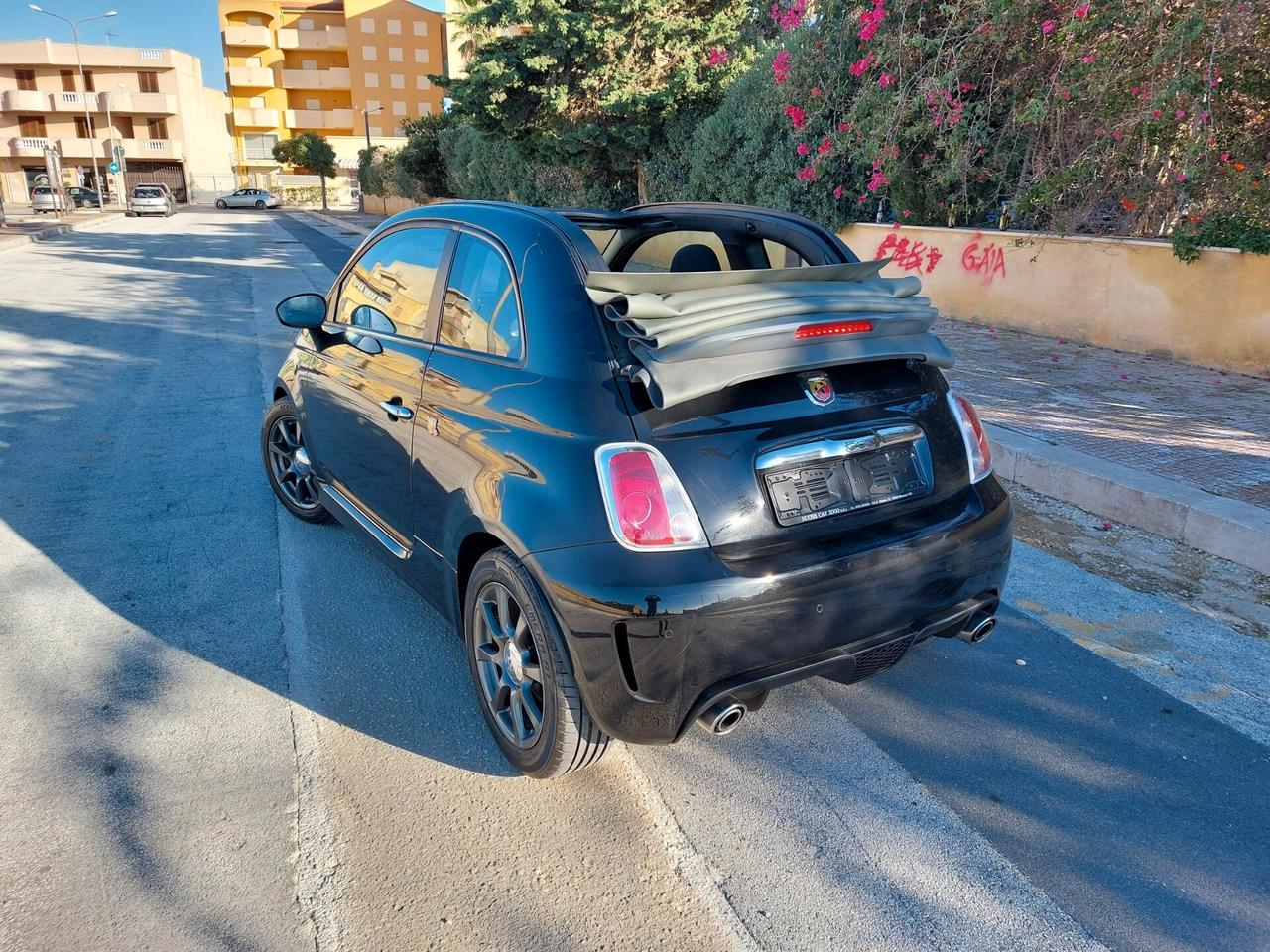 Abarth 500 C 1.4 Turbo T-Jet Custom