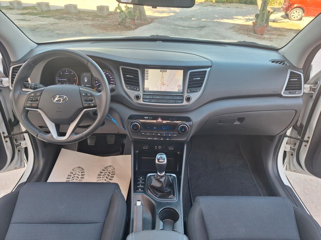 Hyundai Tucson 1.7 CRDI TETTO NAVI CAMERA 2018