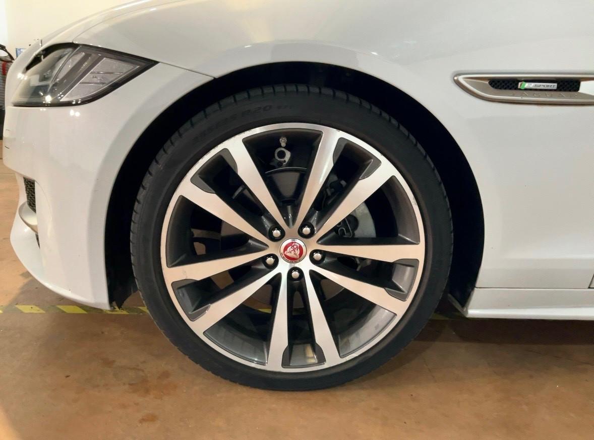 Jaguar XF Sportbrake 2.0 D 180 CV AWD aut. R-Sport-ENTRA