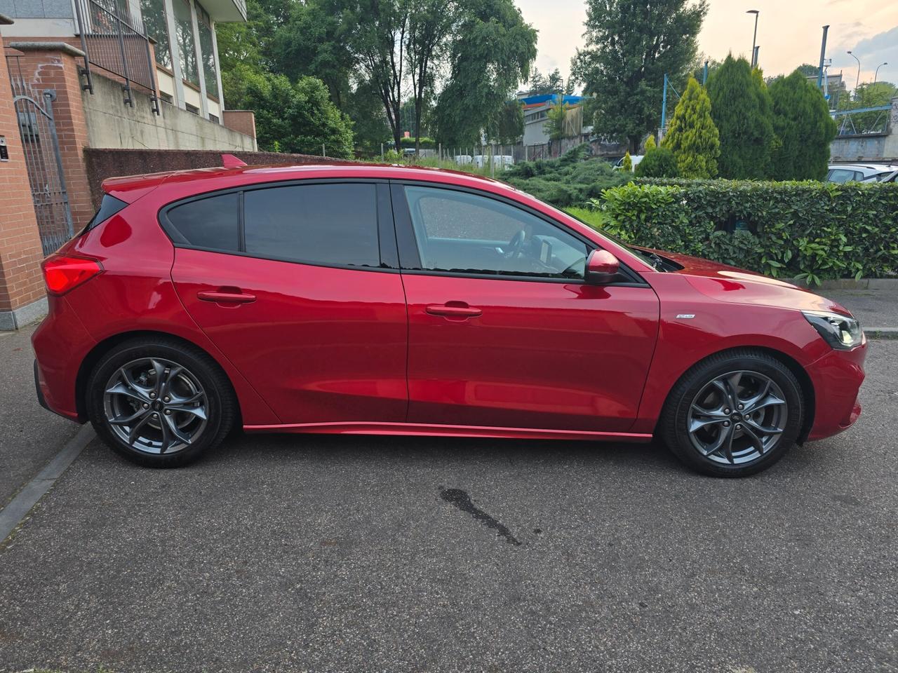 FORD Focus ST-Line 1.0 (125CV) Ecoboost Hybrid