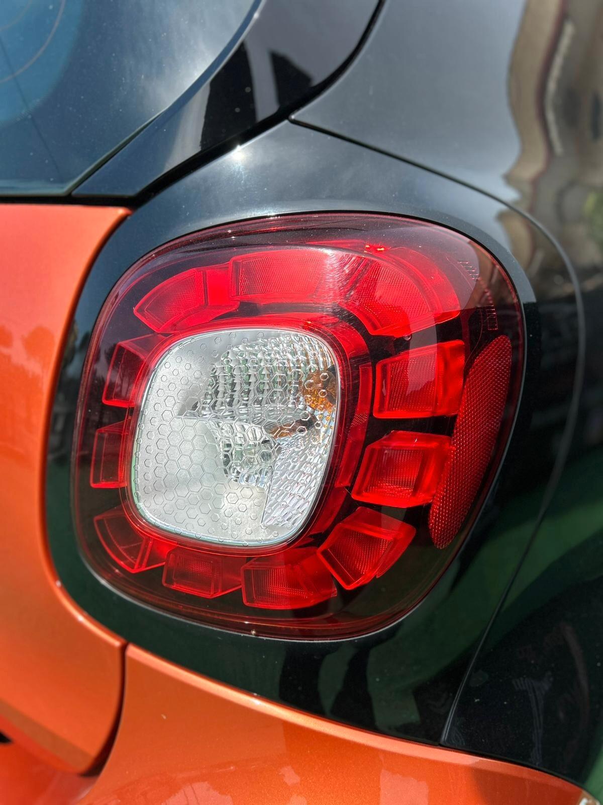 Smart ForTwo 1.0 benzina 71 CV Passion