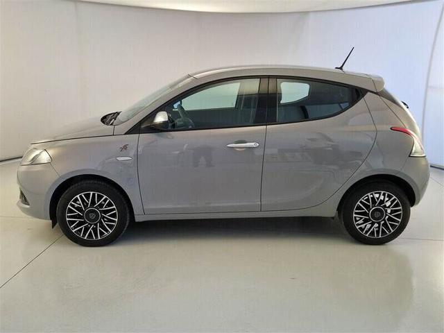 LANCIA Ypsilon 1.0 FireFly 5 porte S&S Hybrid Alberta Ferretti