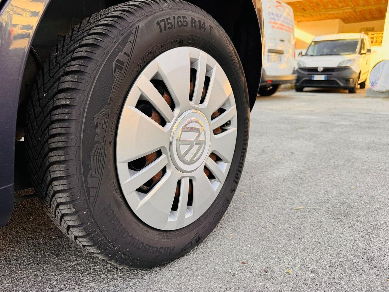 Volkswagen UP! 1.0 5 porte ecoup! Moveup!