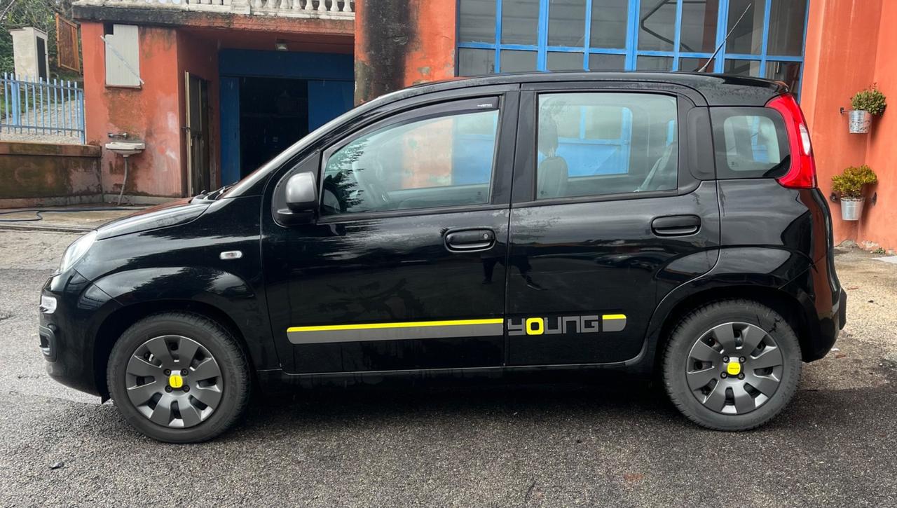 Fiat Panda 1.2 Young -solo km 21000-