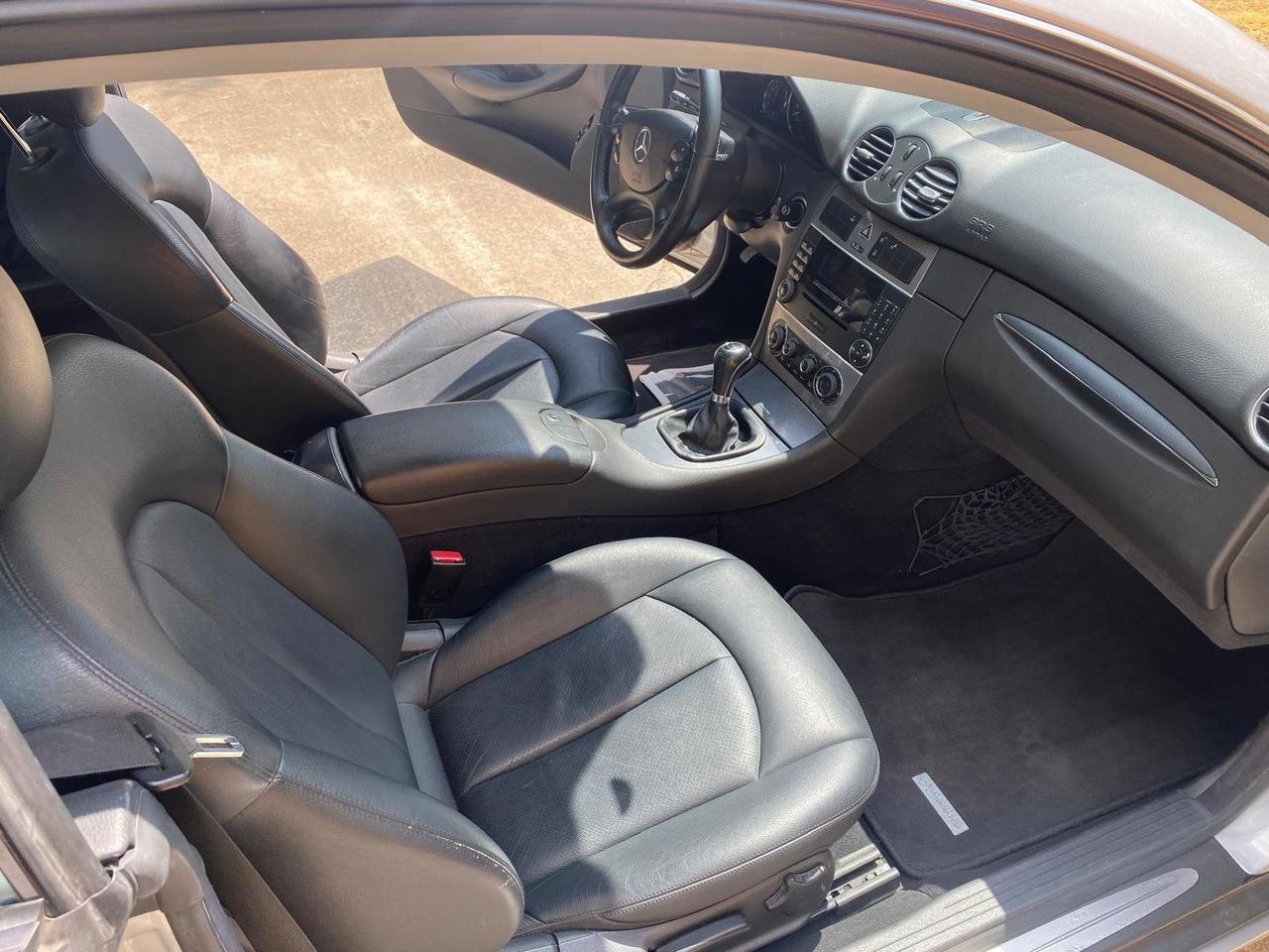 MERCEDES CLK 270 CDI MANUALE DAVVERO MOLTO BELLA GUARDA