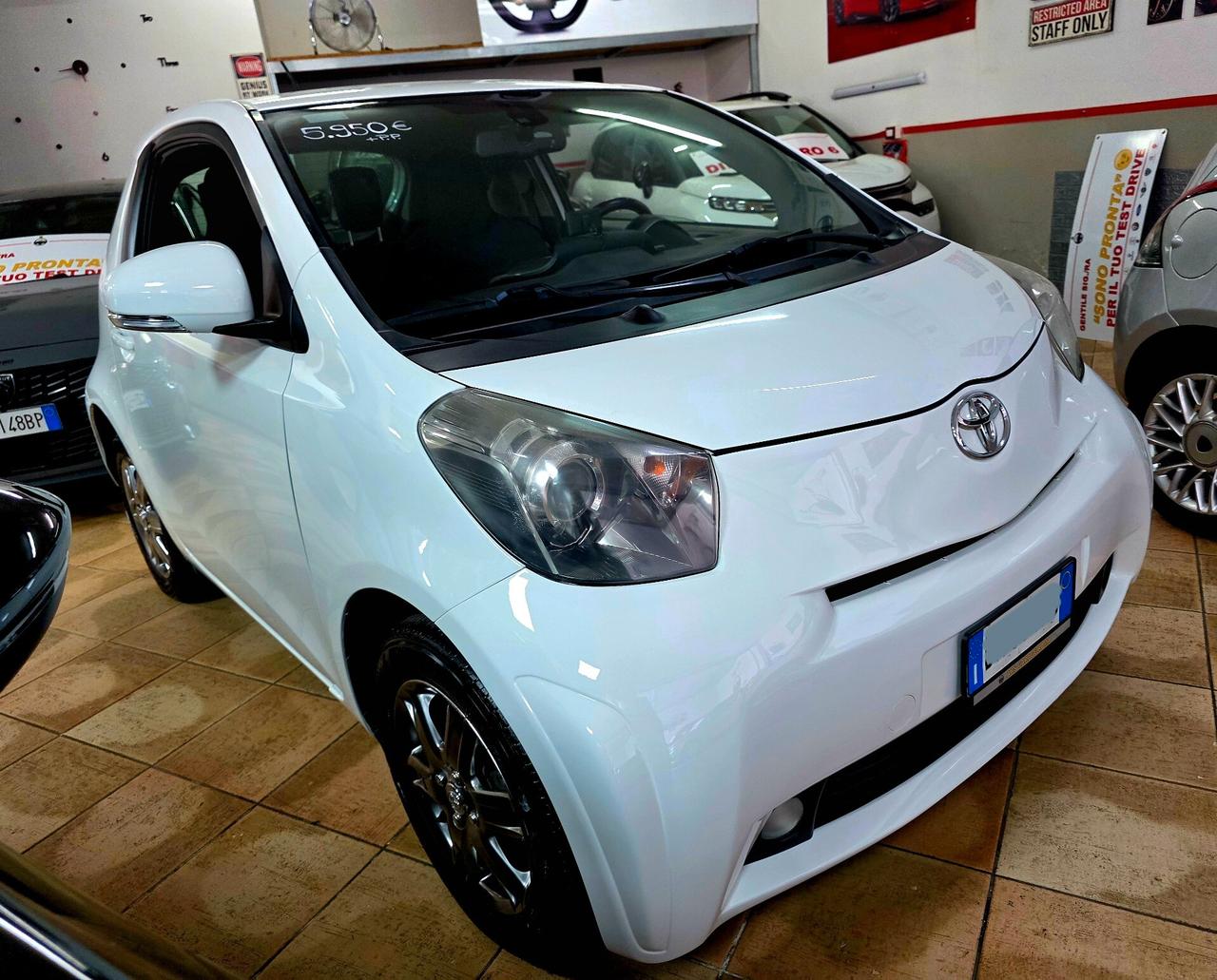 Toyota iQ 1.0 Lounge