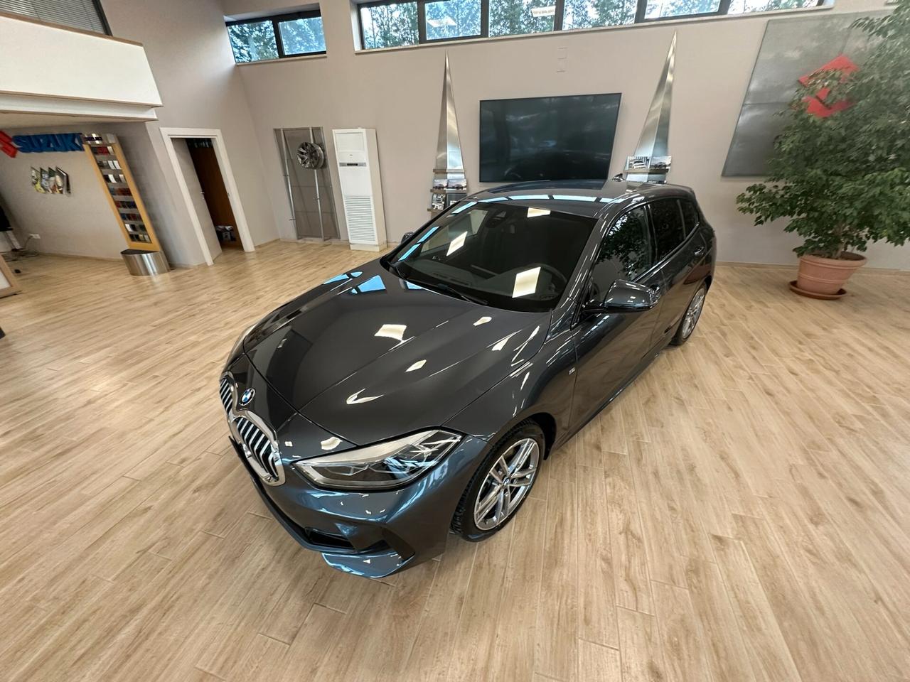 Bmw 118 118d 5p. Msport