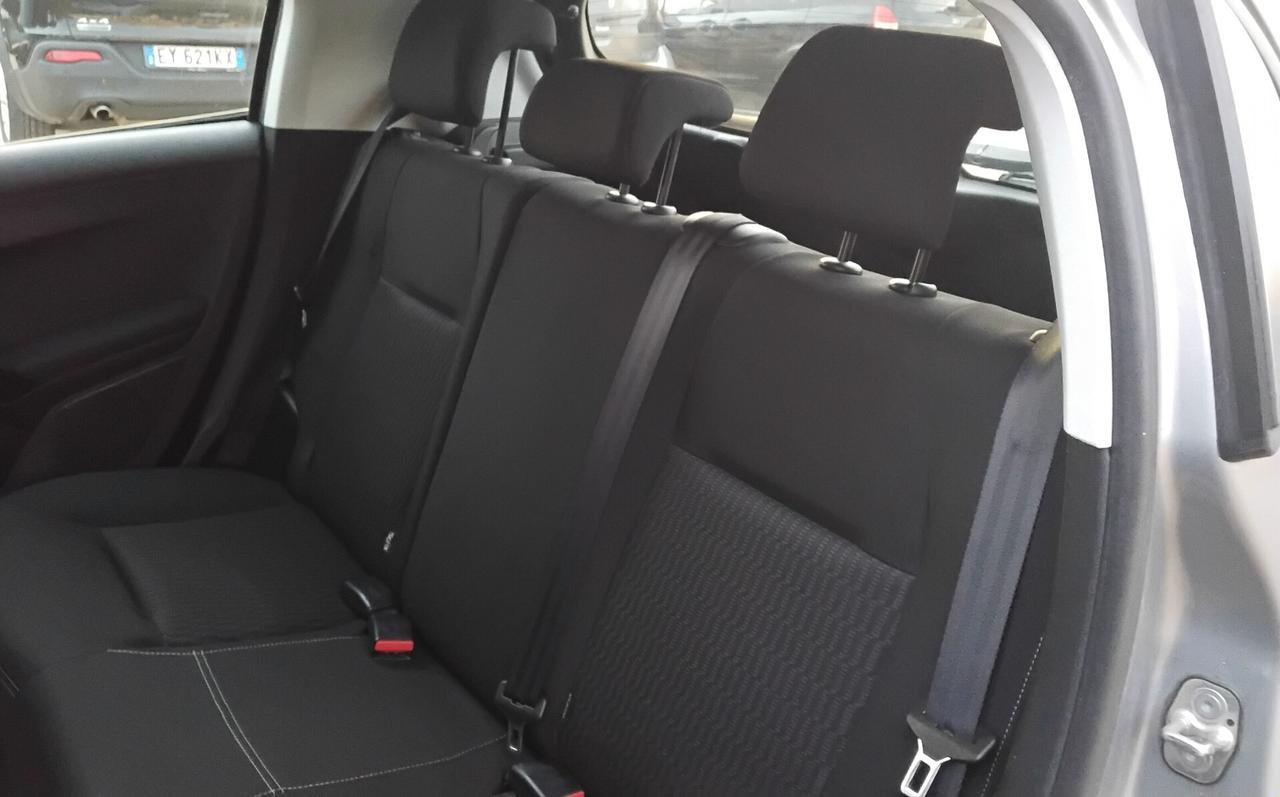 Peugeot 208 BlueHDi 100 S&S 5 porte Active