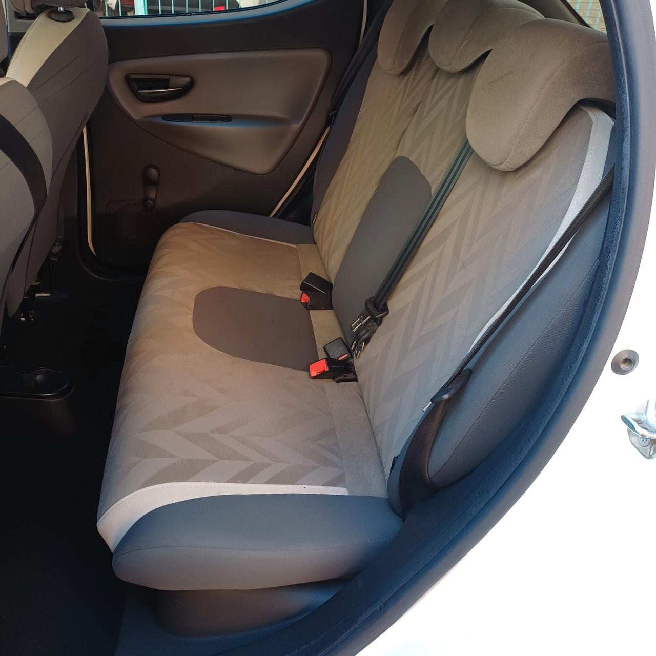 Lancia Ypsilon 1.2 69 CV 5 porte GPL