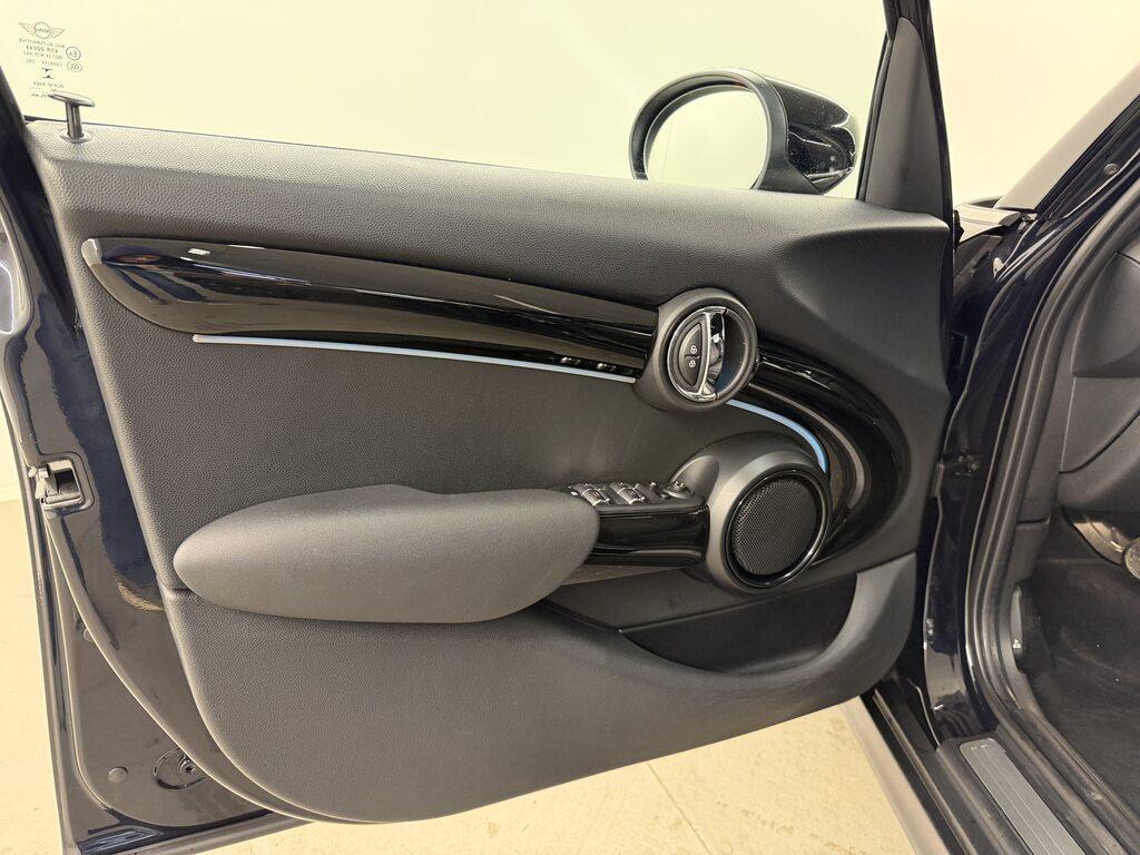 Mini Cooper 1.5 TwinPower Turbo Cooper Business DCT