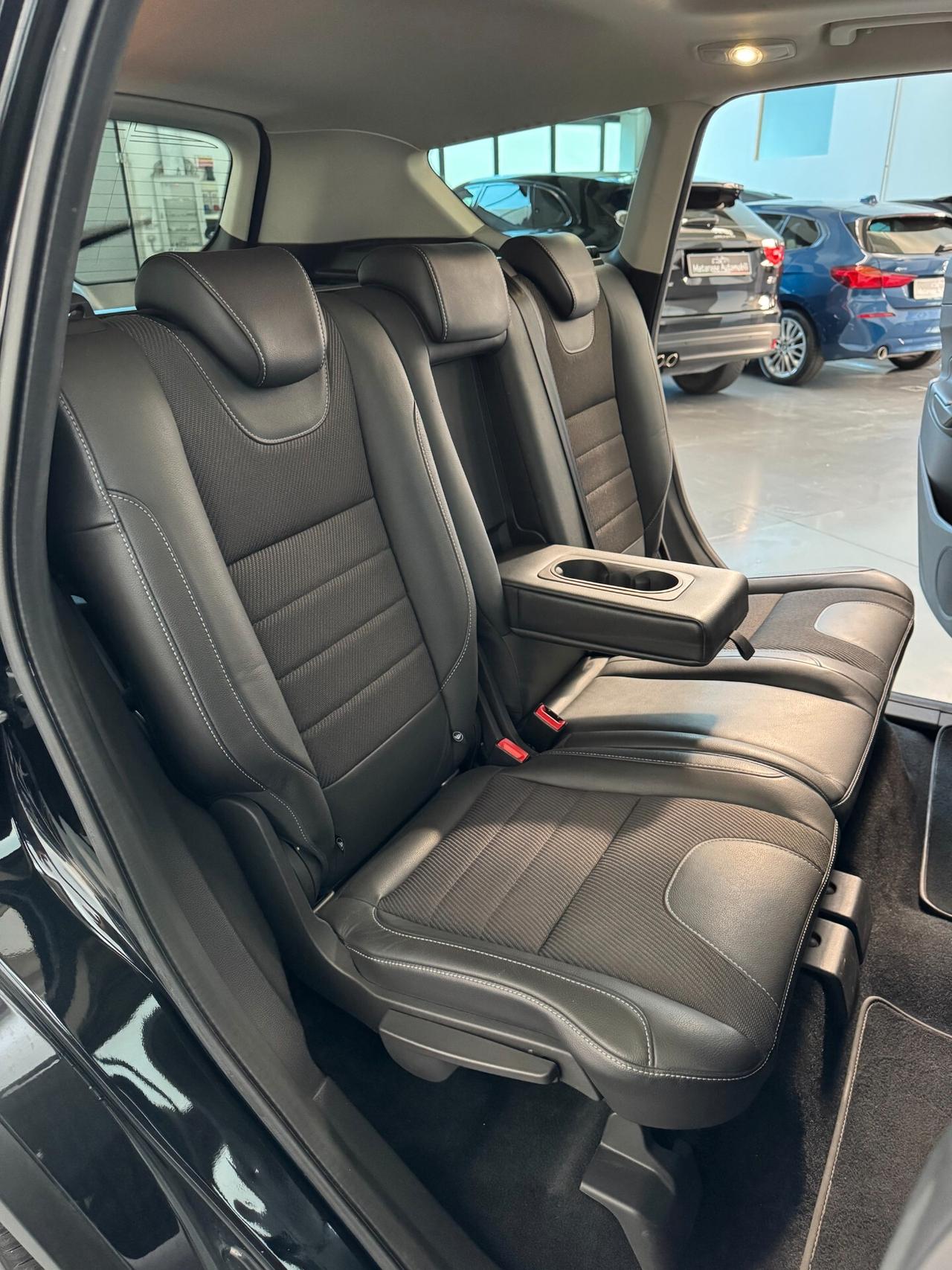 Ford Kuga Titanium tdci 4wd powershift 2.0cc 150cv Auto Navi Bluetooth Retrocamera