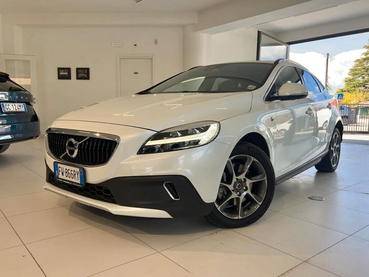 Volvo V40 Cross Country V40 Cross Country D2 Momentum
