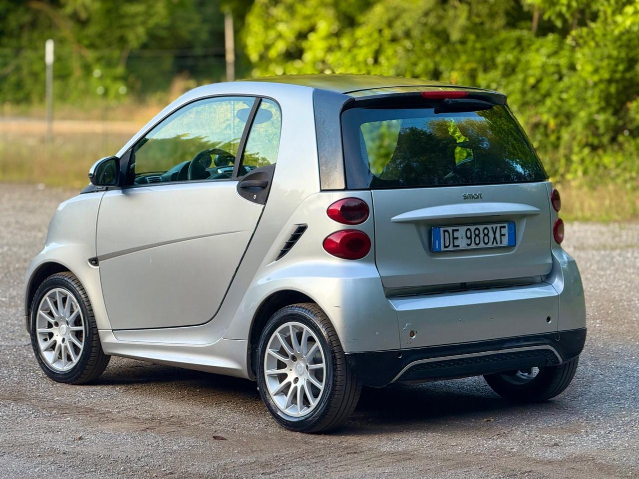 Smart ForTwo 1000 52 kW coupé limited one