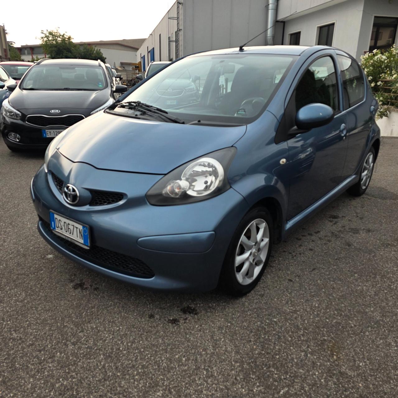 Toyota Aygo 1.0 12V VVT-i 5 porte