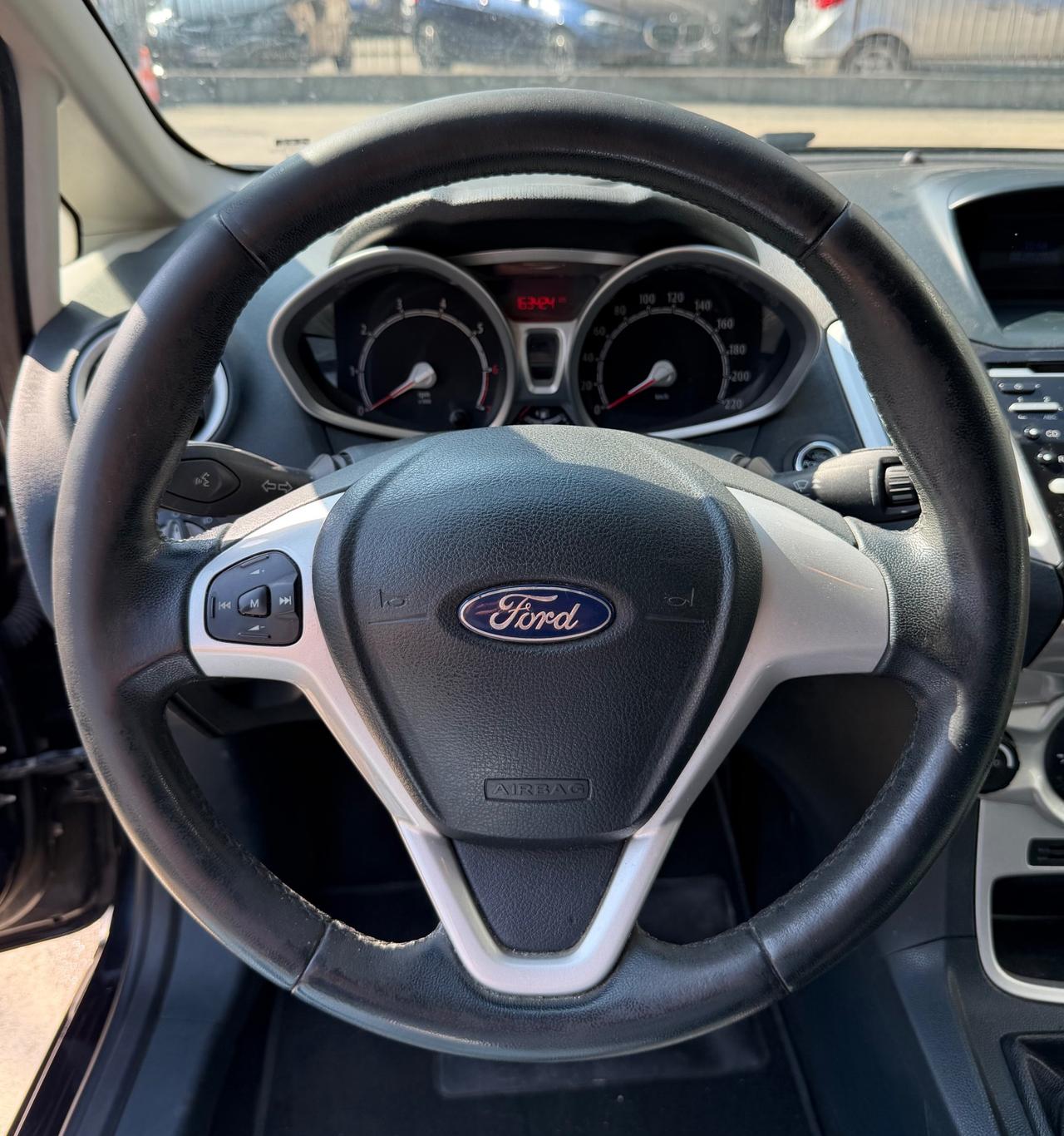 Ford Fiesta 1.2 82CV- Neopatentati-Garanzia