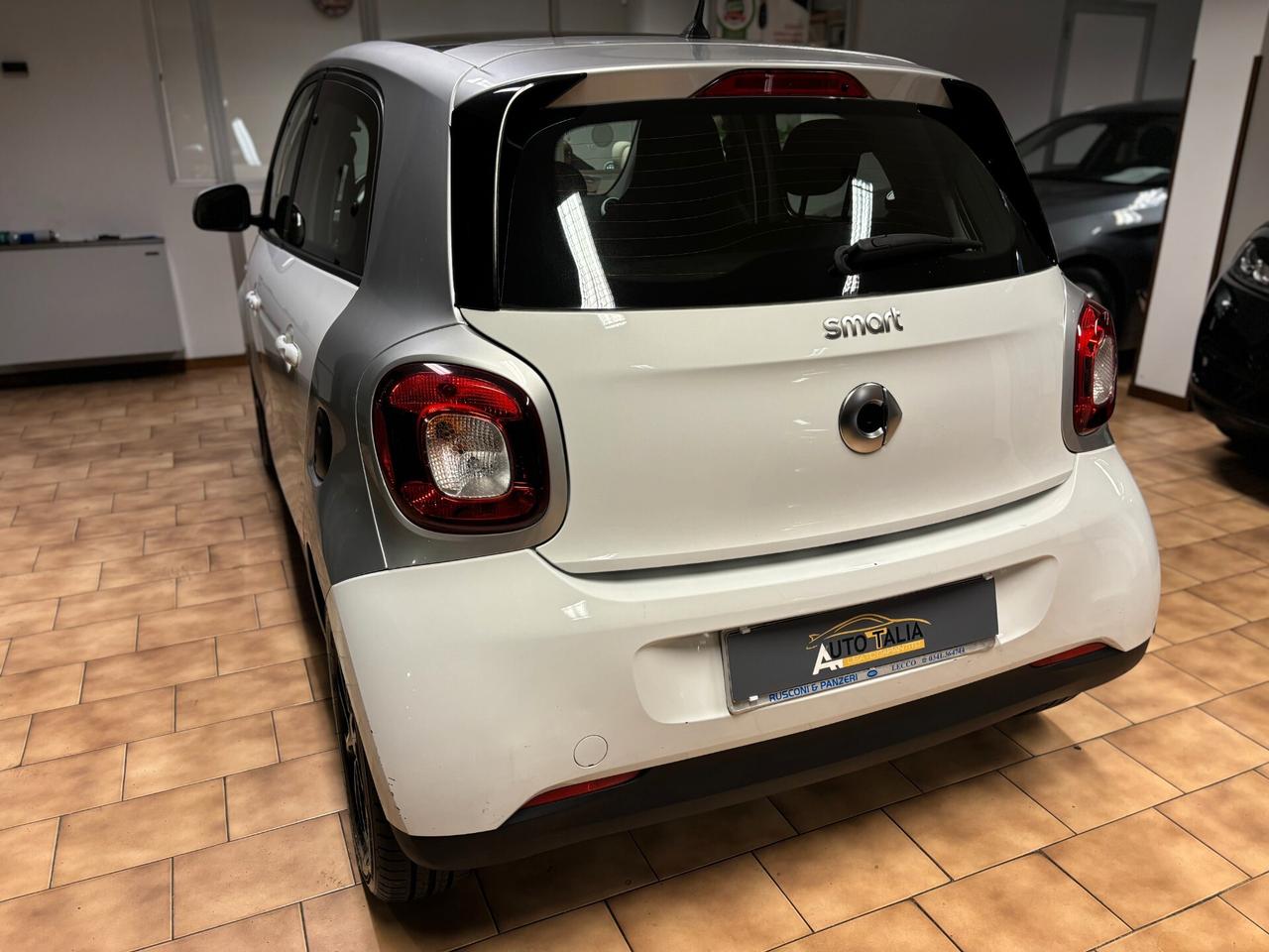 smart forFour 1.0 Prime 71cv *EURO6B*PER NEO PATENTATI