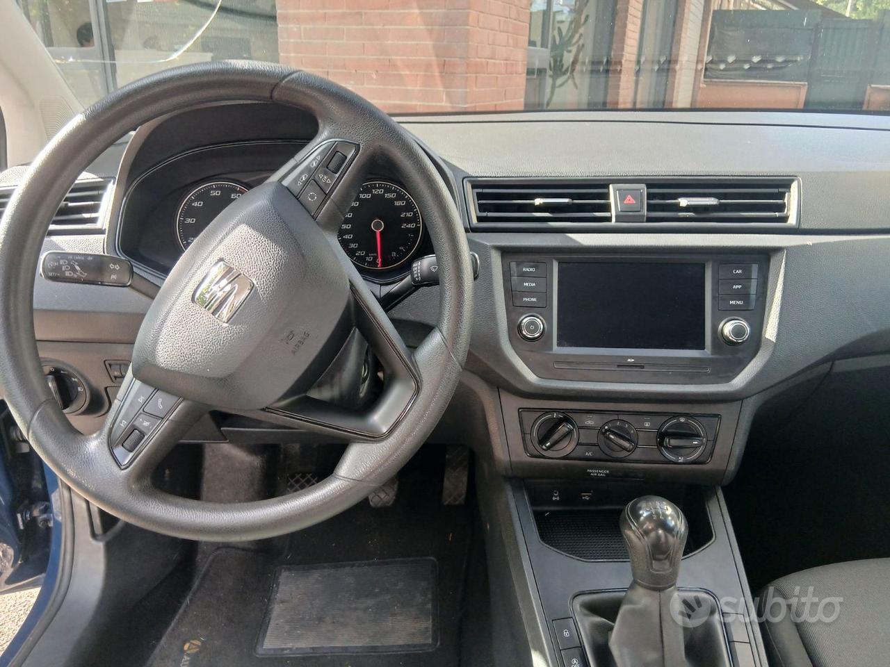 SEAT ARONA STYLE ADATTA A NEOPATENTATI