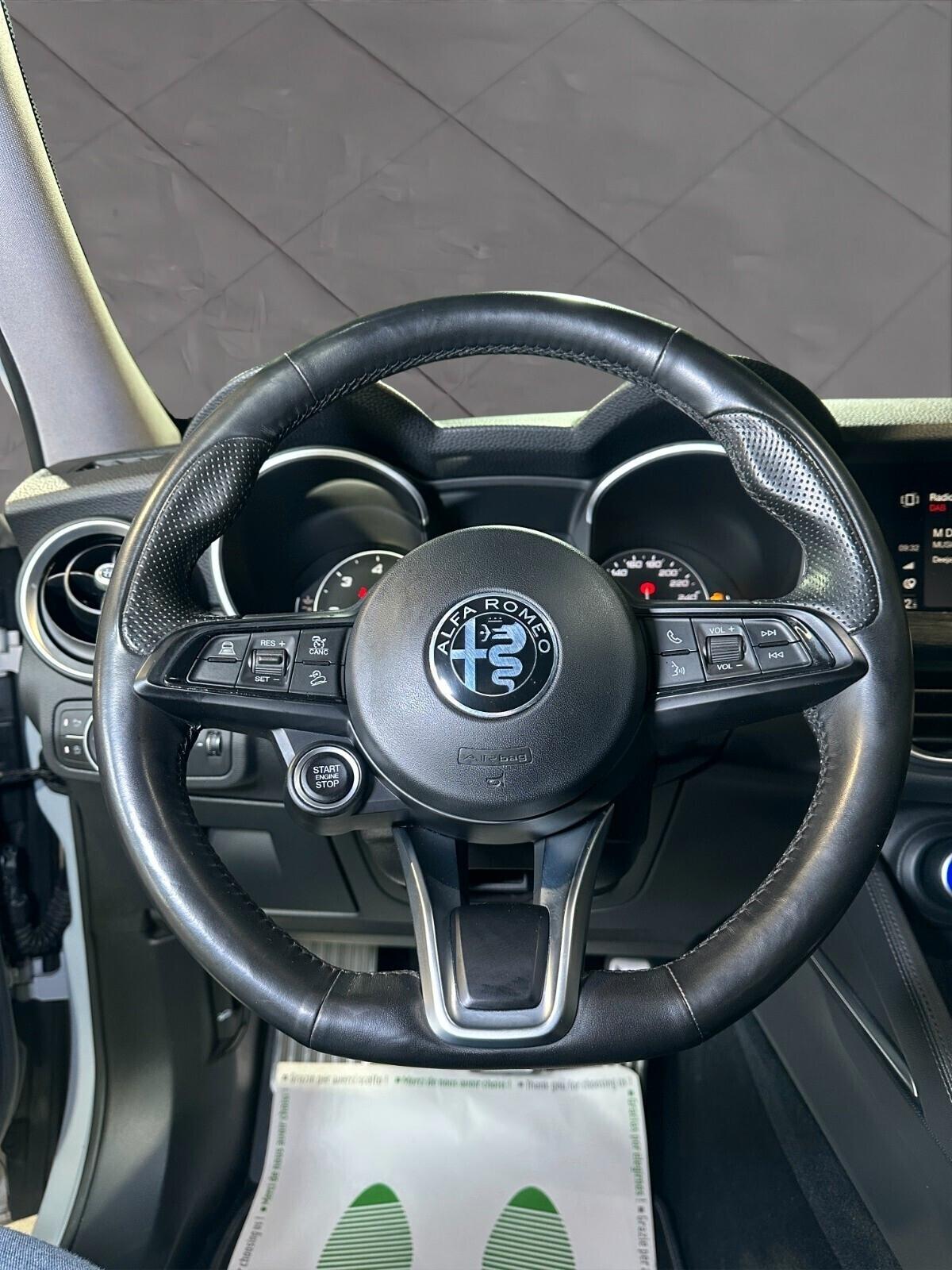 Alfa Romeo Stelvio 2.2 Turbodiesel 190 CV AT8 Q4 VELOCE