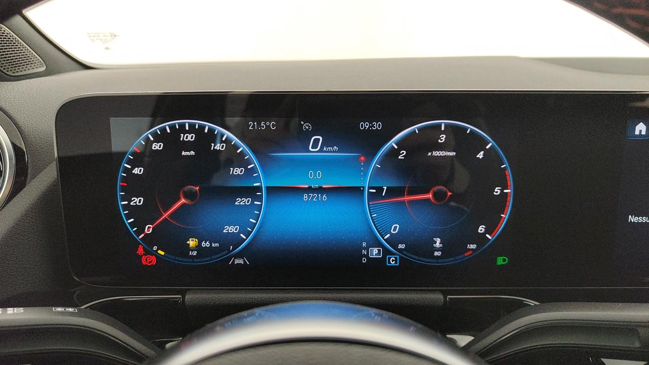 Mercedes-Benz B 200 d Premium auto
