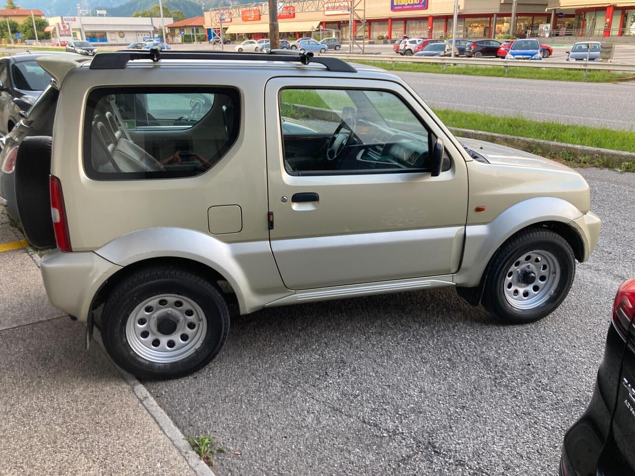 Suzuki Jimny 1.3i 16V cat 4WD JLX