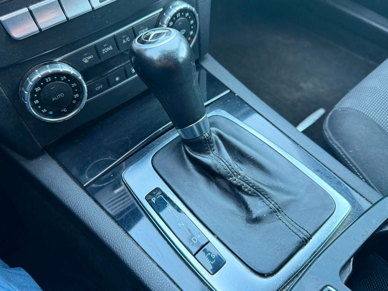 Mercedes-benz C 220 CDI BlueEFFICIENCY Avantgarde