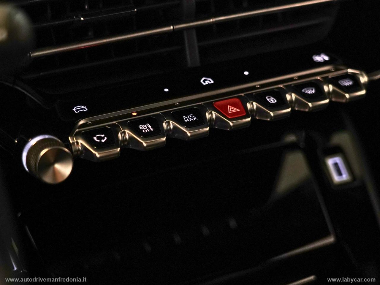 PEUGEOT 2008 Hybrid 136 e-DCS6 GT