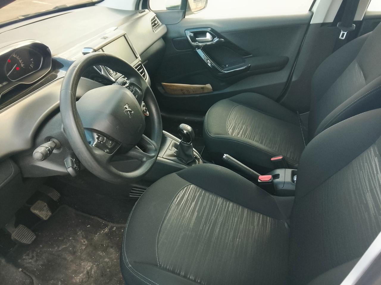 Peugeot 208 Van 1.6 HDi detraibile al 100%