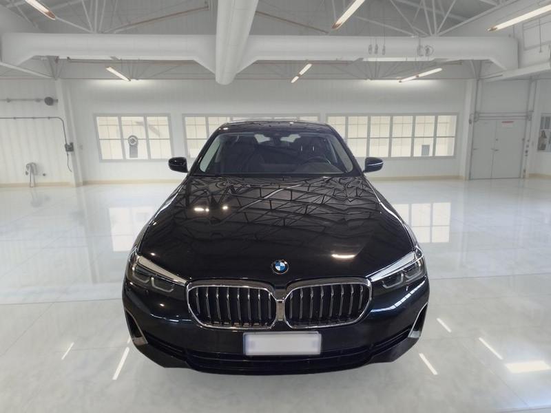 BMW 540 XDRIVE LUXURY AUTO MH48V 4 PORTE BERLINA