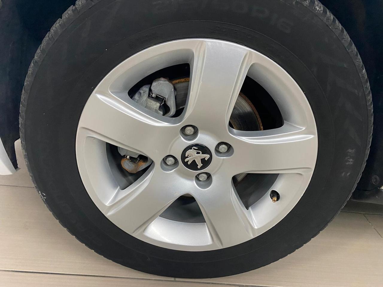 Peugeot 3008 1.6 HDi 115CV Active