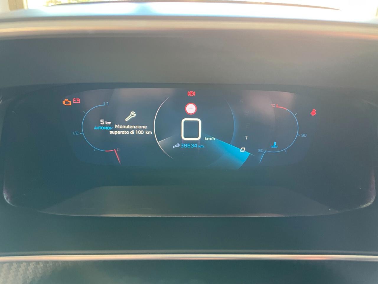 Peugeot 2008 BlueHDi 110 S&S Allure Pack