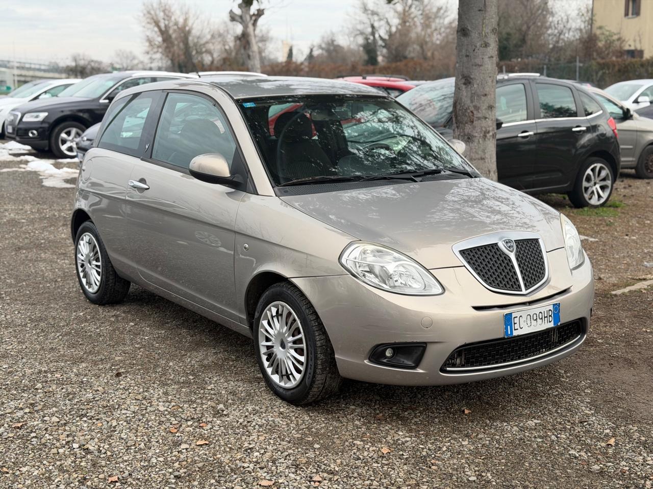 Lancia Ypsilon 1.2 E-Collection