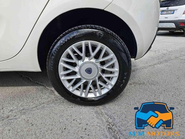 LANCIA Ypsilon 0.9 TwinAir 85 CV 5 porte Metano Ecochic Gold