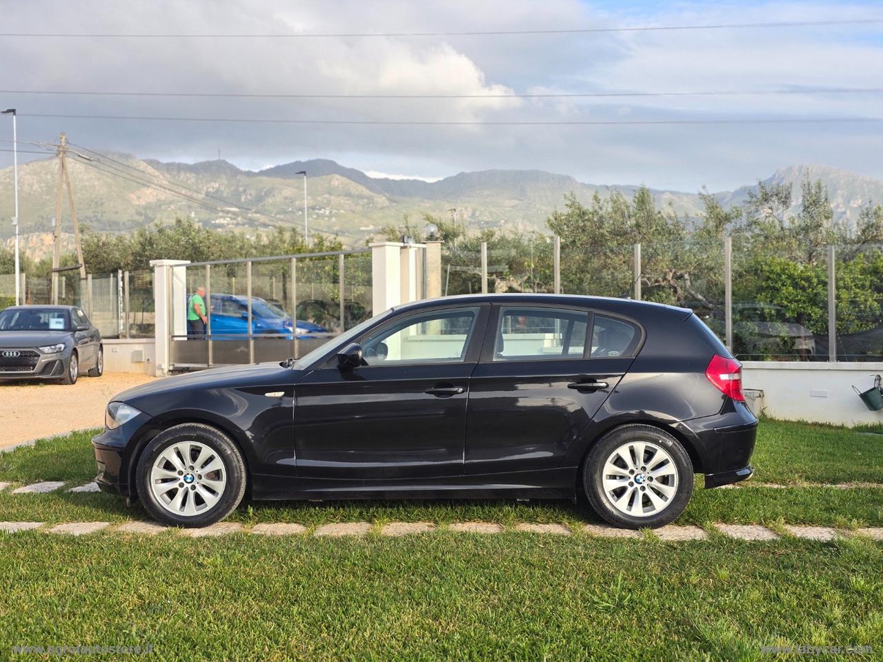 BMW 120d 5p. Futura DPF