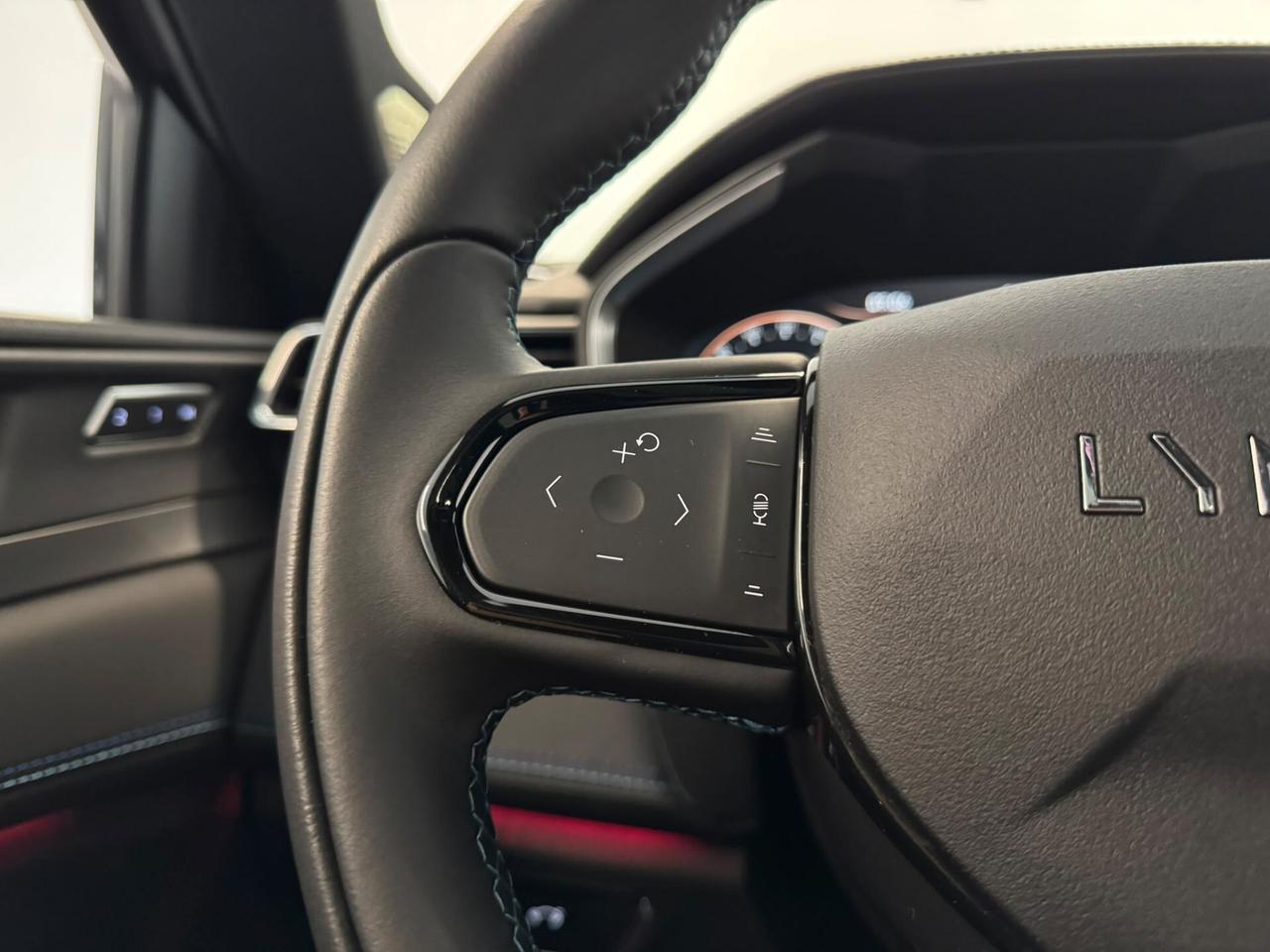 Lynk&co 01 PHEV