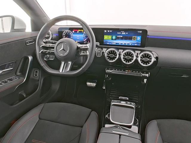 MERCEDES-BENZ CLA 200 d Automatic Shooting Brake AMG Line Premium