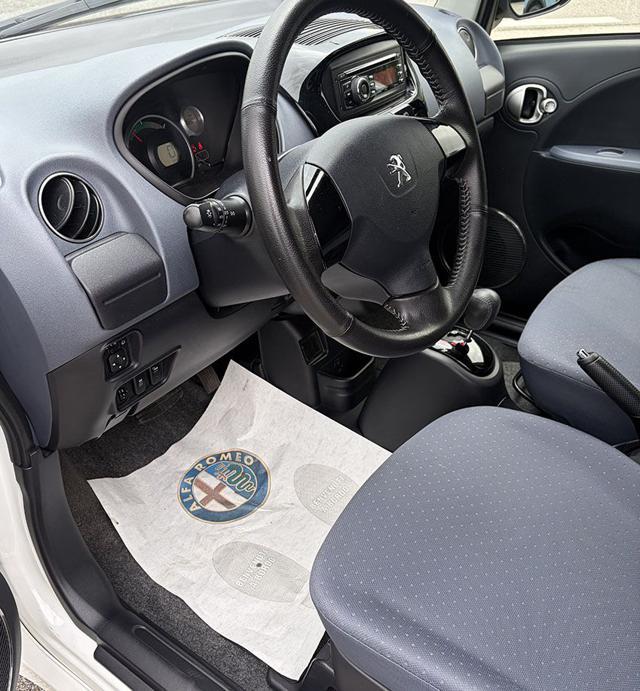 PEUGEOT iOn Active